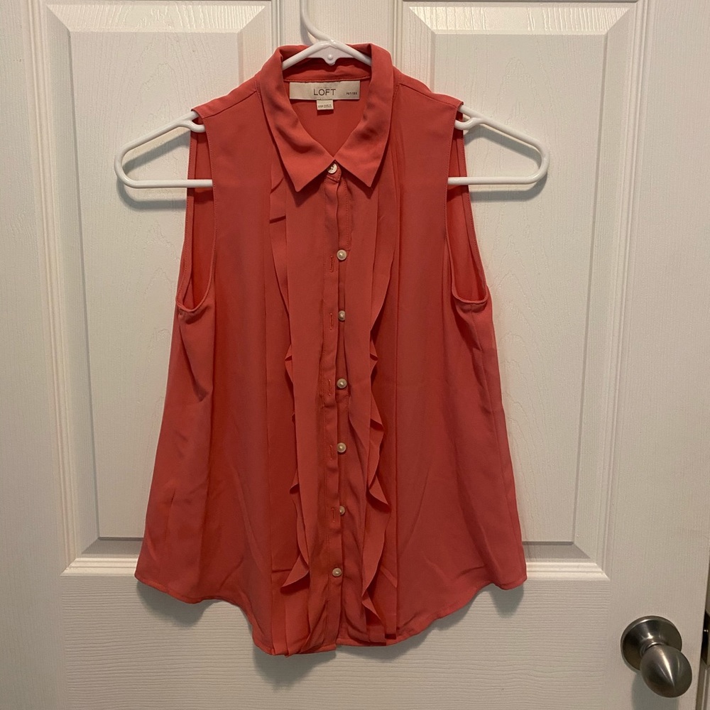 Coral sleeveless button down top